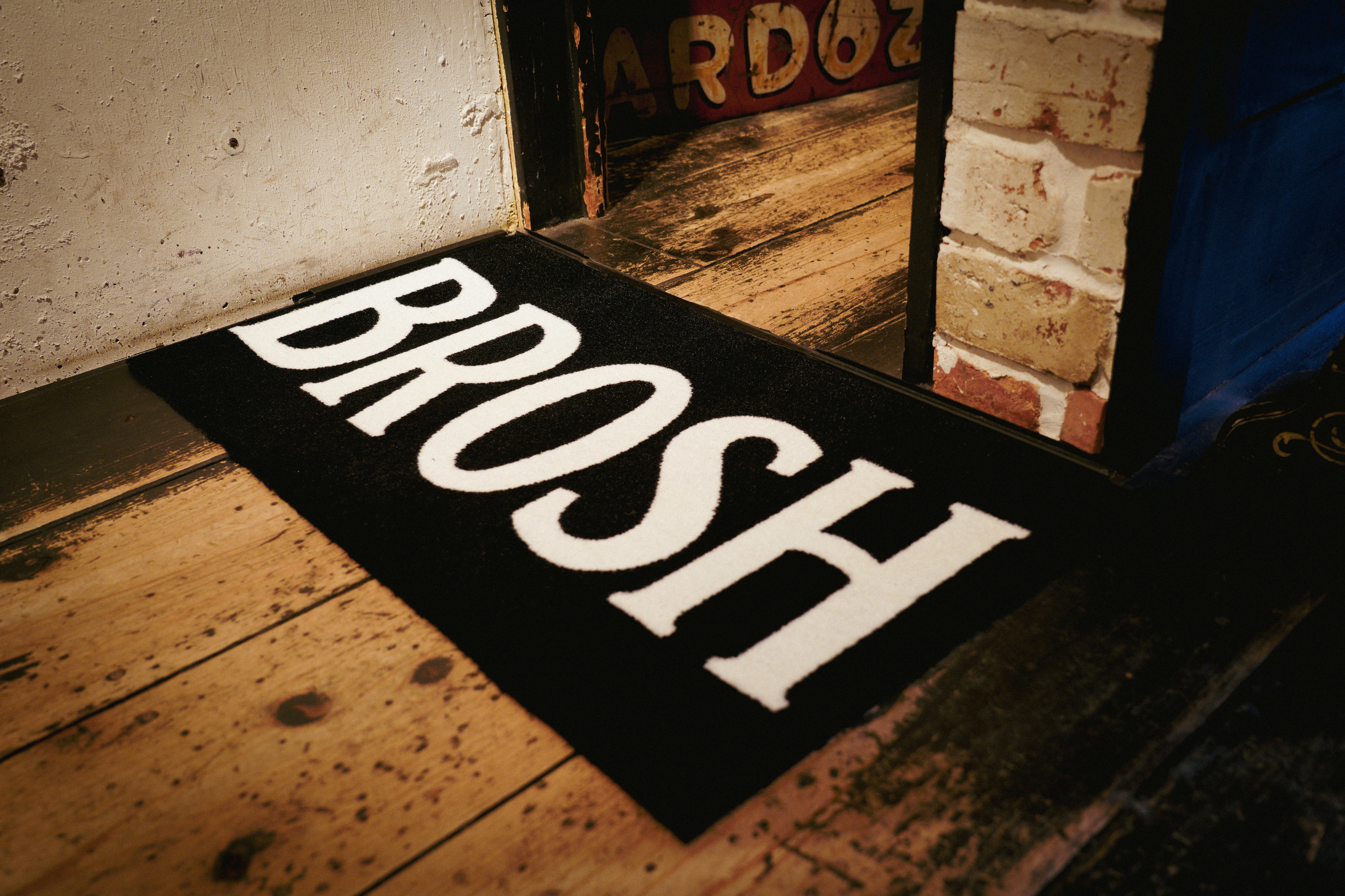 BROSH BOX LOGO RUG MAT